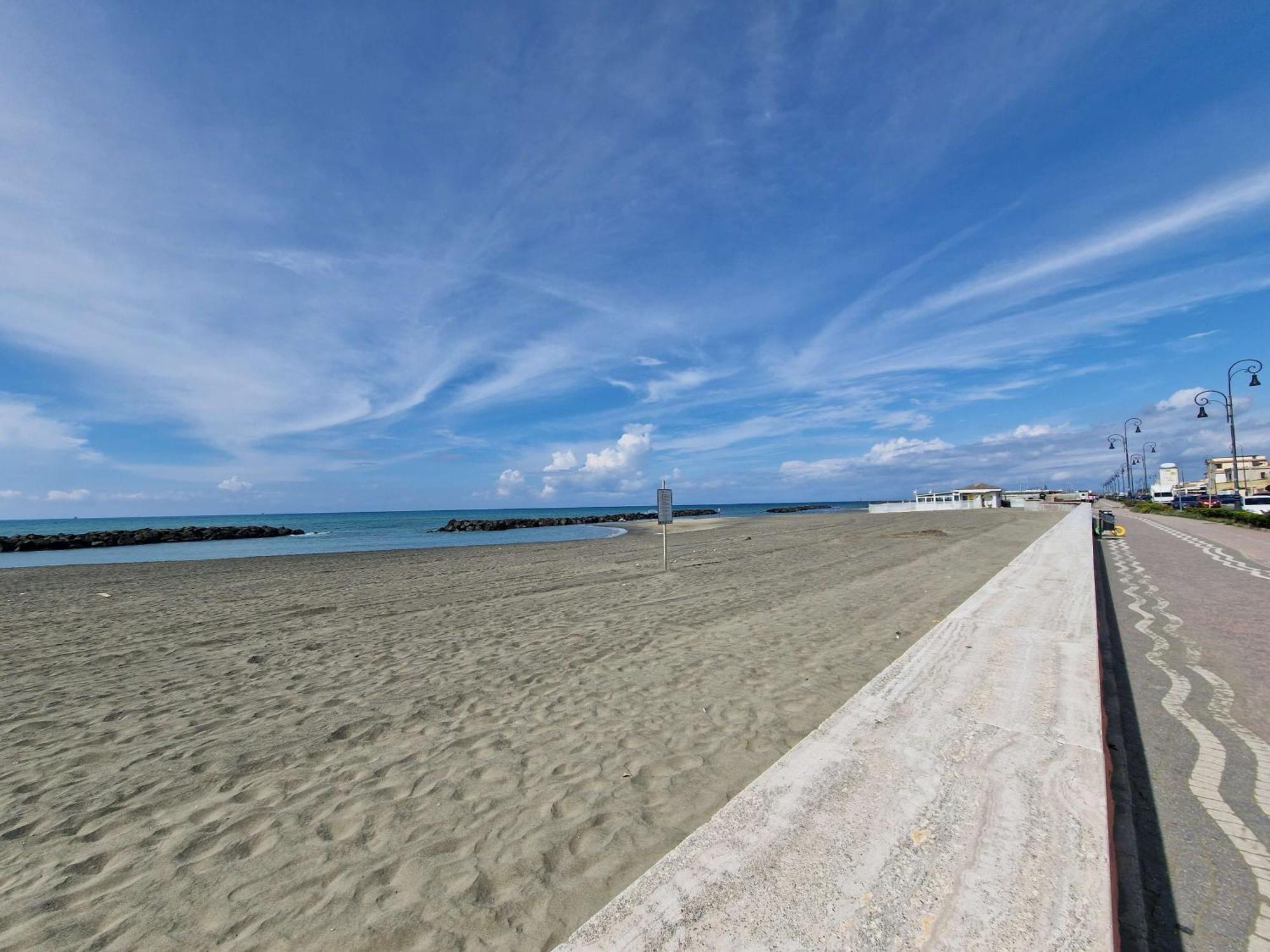 Vista Mare House Apartment Fiumicino Exterior photo